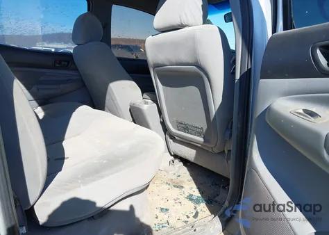 2007 Toyota Tacoma Base V6 z USA, uszkodzony, nr VIN 3TMLU42N87M013104